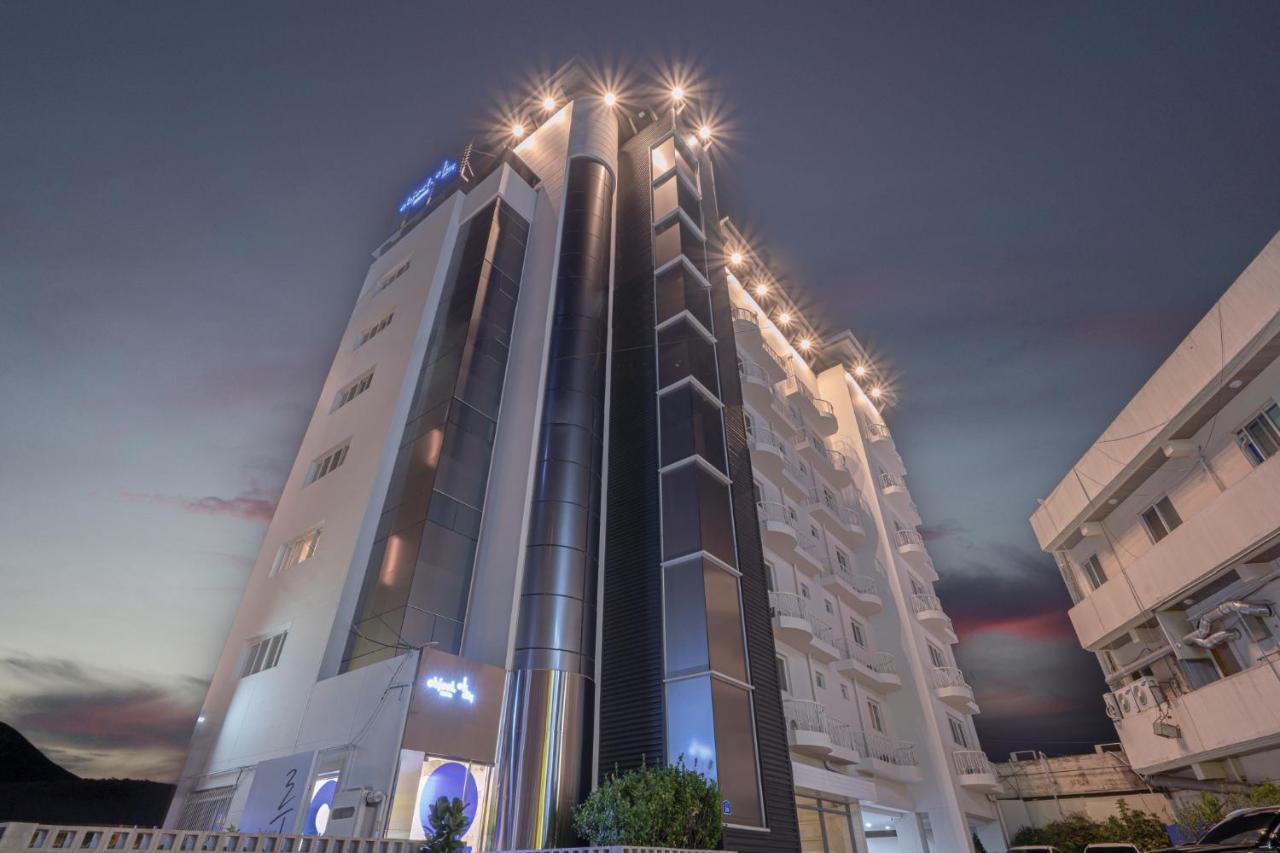 Object Aank Hotel Gumi Esterno foto