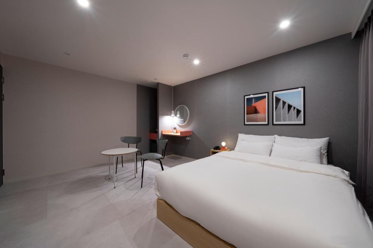 Object Aank Hotel Gumi Esterno foto