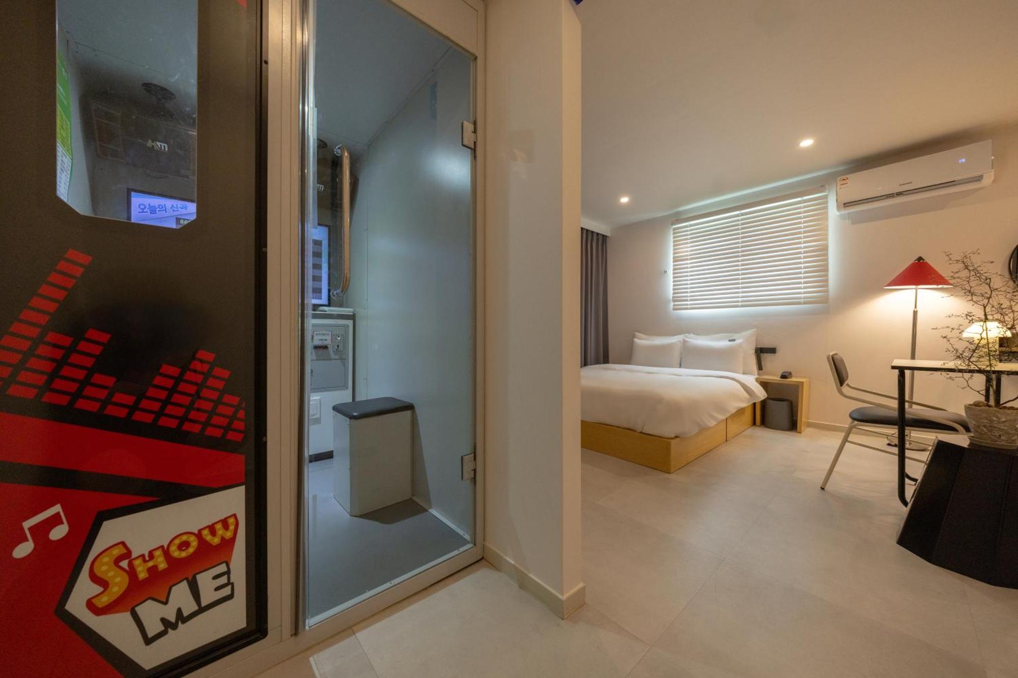Object Aank Hotel Gumi Esterno foto