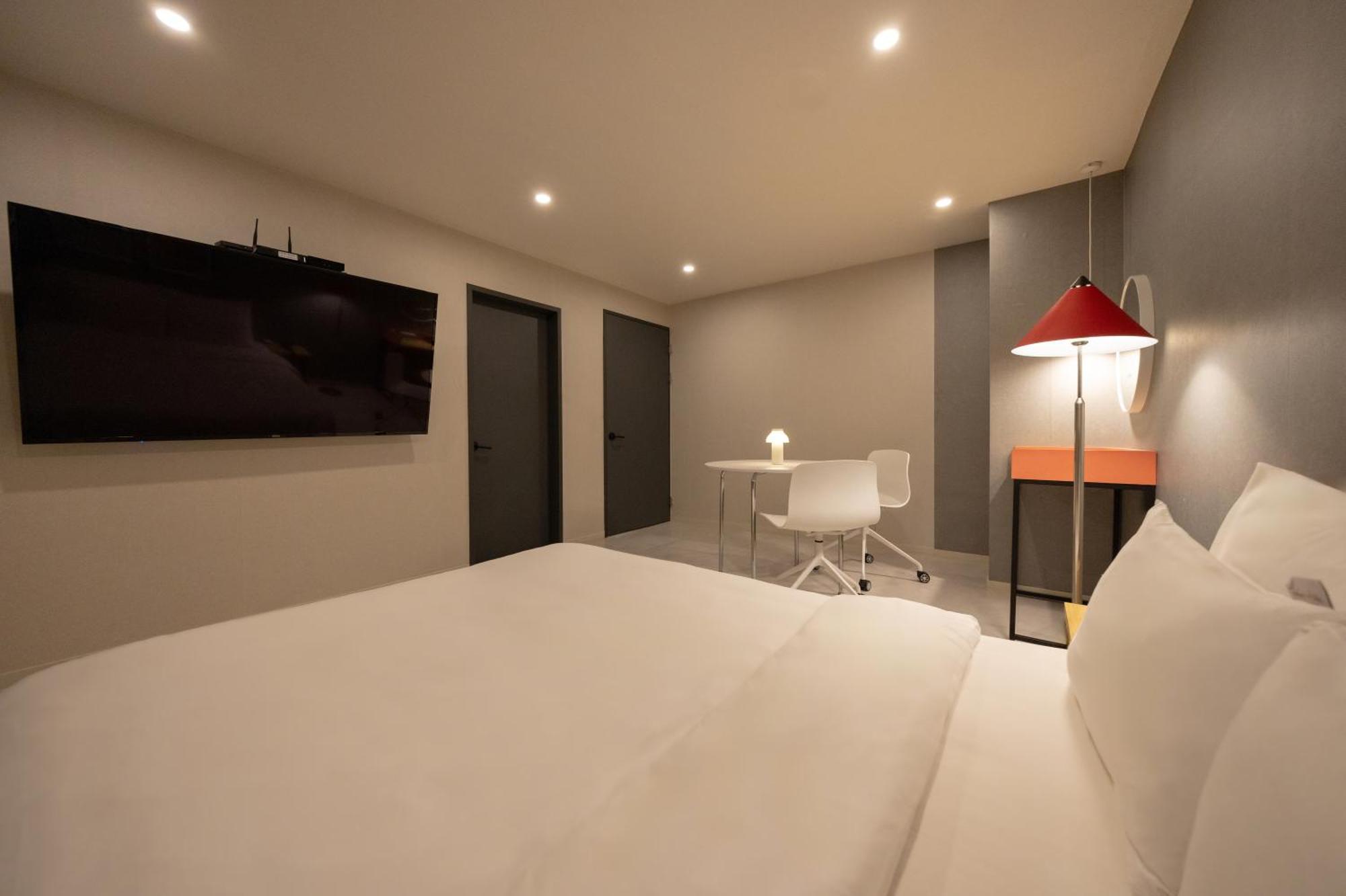 Object Aank Hotel Gumi Esterno foto