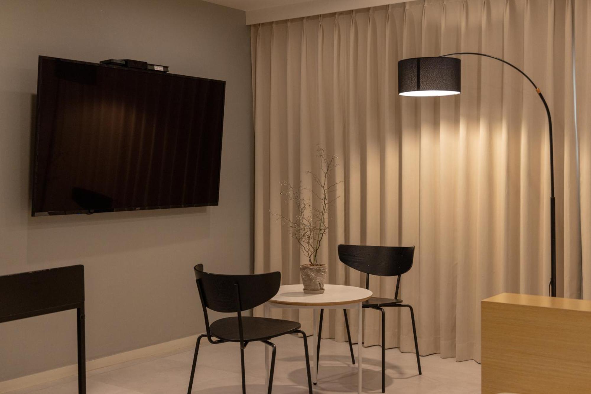 Object Aank Hotel Gumi Esterno foto